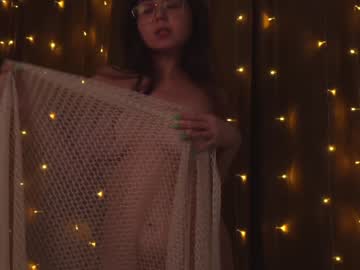 cam girl porn helenmoors image #4508639