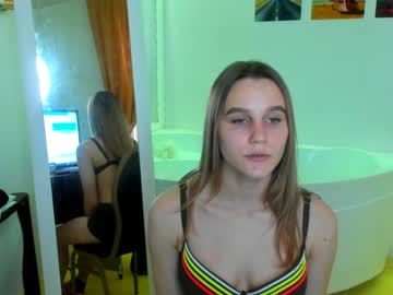 cam couple porn kira_vong image #250717