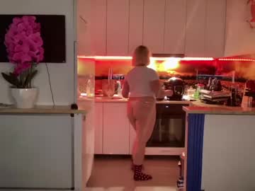 cam girl porn kiradivine image #6070866