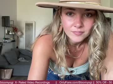 cam girl porn bloomyogi image #5223373