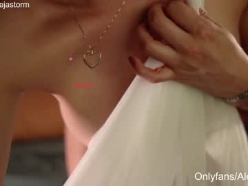 cam girl porn alejastorm image #3873386