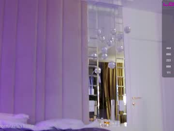 cam girl porn krissone image #1525956