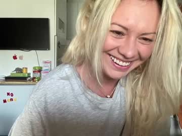 cam girl porn kiradivine image #4769482