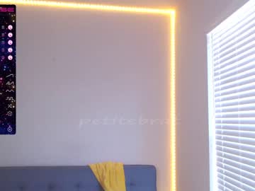 cam girl porn petitebrat image #2781632