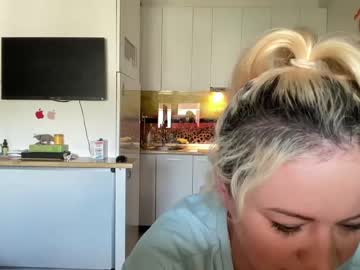 cam girl porn kiradivine image #4655241