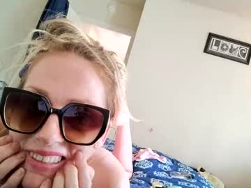 Cam for daddysonlyslut