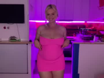cam girl porn kiradivine image #5682182