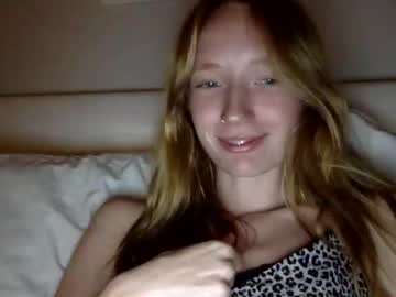 cam girl porn littlee_redd image #6979941
