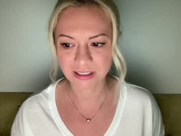cam girl porn kiradivine image #4342895