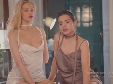 cam girl porn _2strangers image #5694559