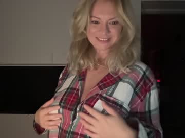 cam girl porn kiradivine image #2745317