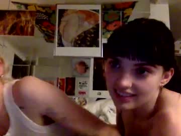 cam couple porn chloekissesss image #940280
