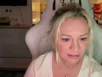 cam girl porn kiradivine image #4414635