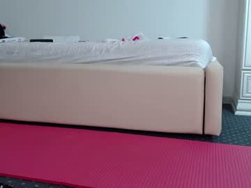 cam girl porn carmela_fox image #2930040