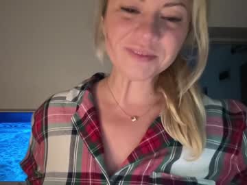 cam girl porn kiradivine image #2838979