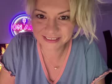 cam girl porn kiradivine image #2938959