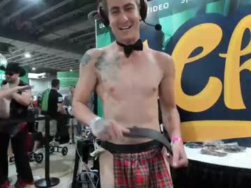 cam couple porn ryanrailer image #2244483