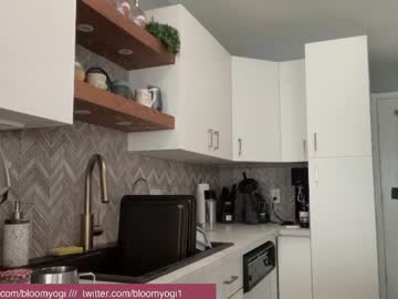 cam girl porn bloomyogi image #1250681