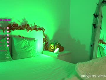 cam girl porn ezra image #391525