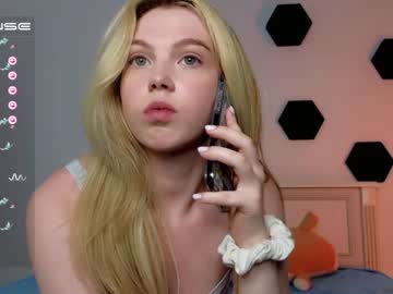 cam girl porn small_blondee image #4504862